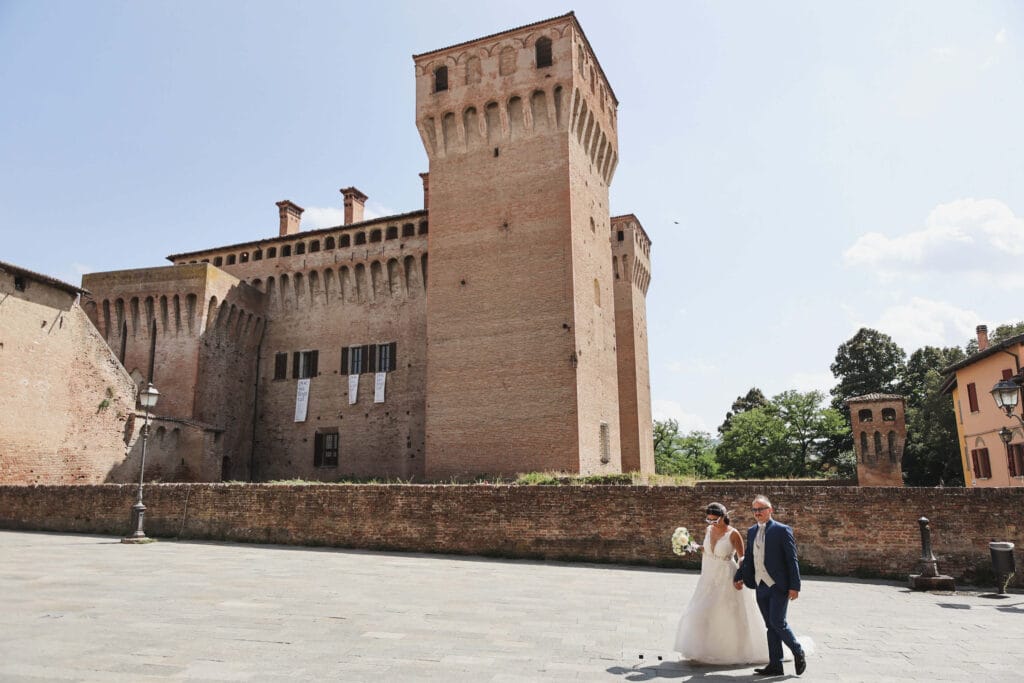 Scoprendo la magica rocca di Vignola: tra tradizioni e arte 1 rocca di vignola, palazzo barozzi, comune di vignola, matrimonio a vignola, sposarsi a vignola, sala dei contrari, torta barozzi, lambrusco, Scoprendo la magica rocca di Vignola: tra tradizioni e arte