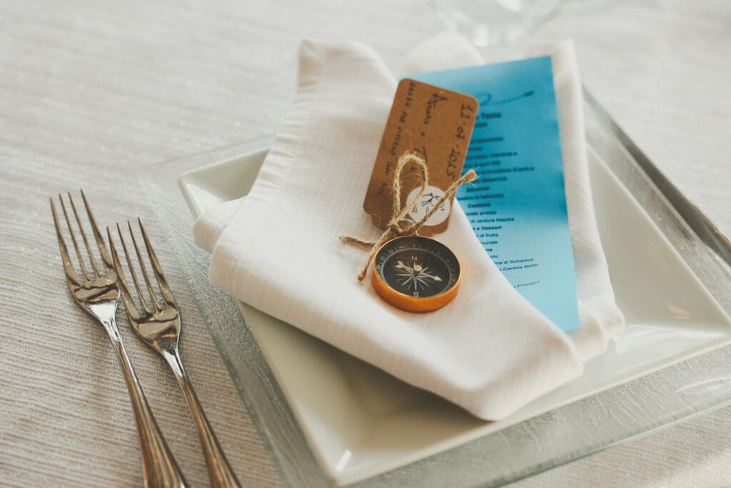 Segnaposto matrimonio fai da te: idee uniche per raccontare la vostra storia 1 segnaposto matrimonio, Segnaposto matrimonio fai da te: idee uniche per raccontare la vostra storia